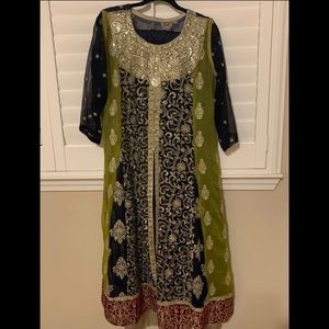Pakistani suit